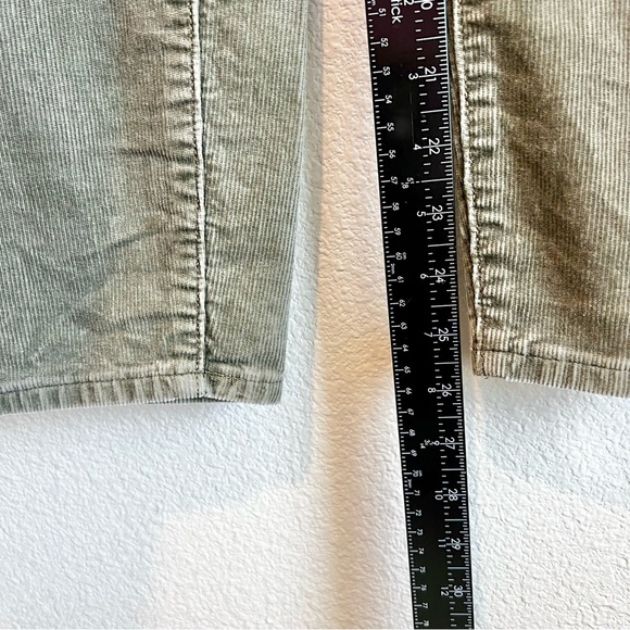 LOFT Ann Taylor Skinny Crop Corduroy Pants Olive Green Ankle Moto Style Size 6 - Picture 7 of 11